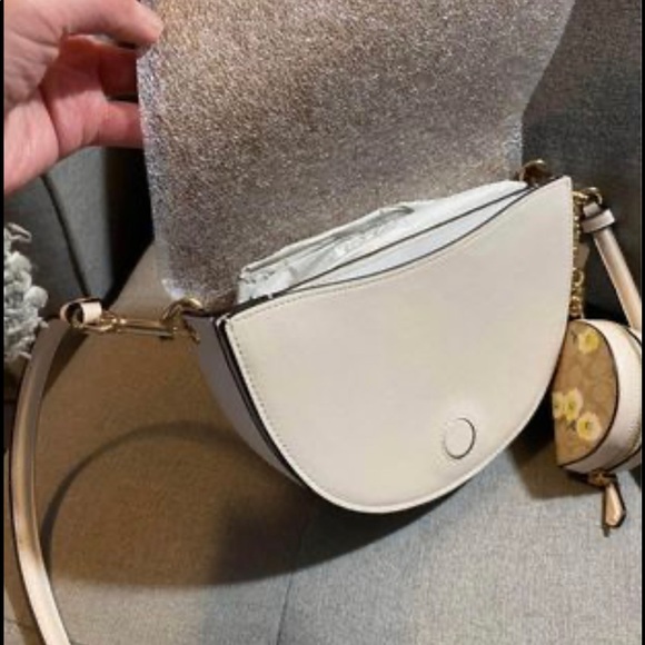 ❤️SOLD❤️Coach Ellen and Crescent Pouch Bundle - Picture 3 of 4